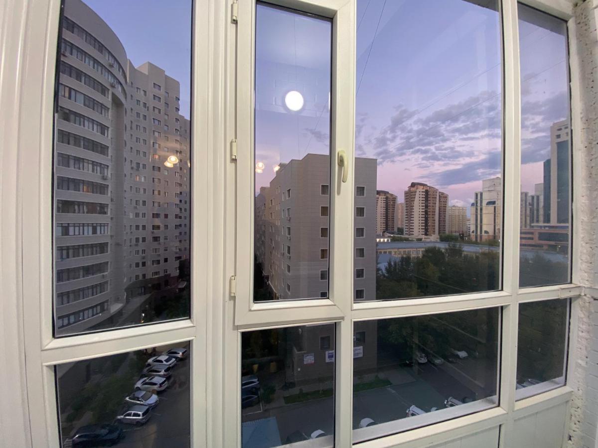 Апартаменты в центре города Астана Екстер'єр фото